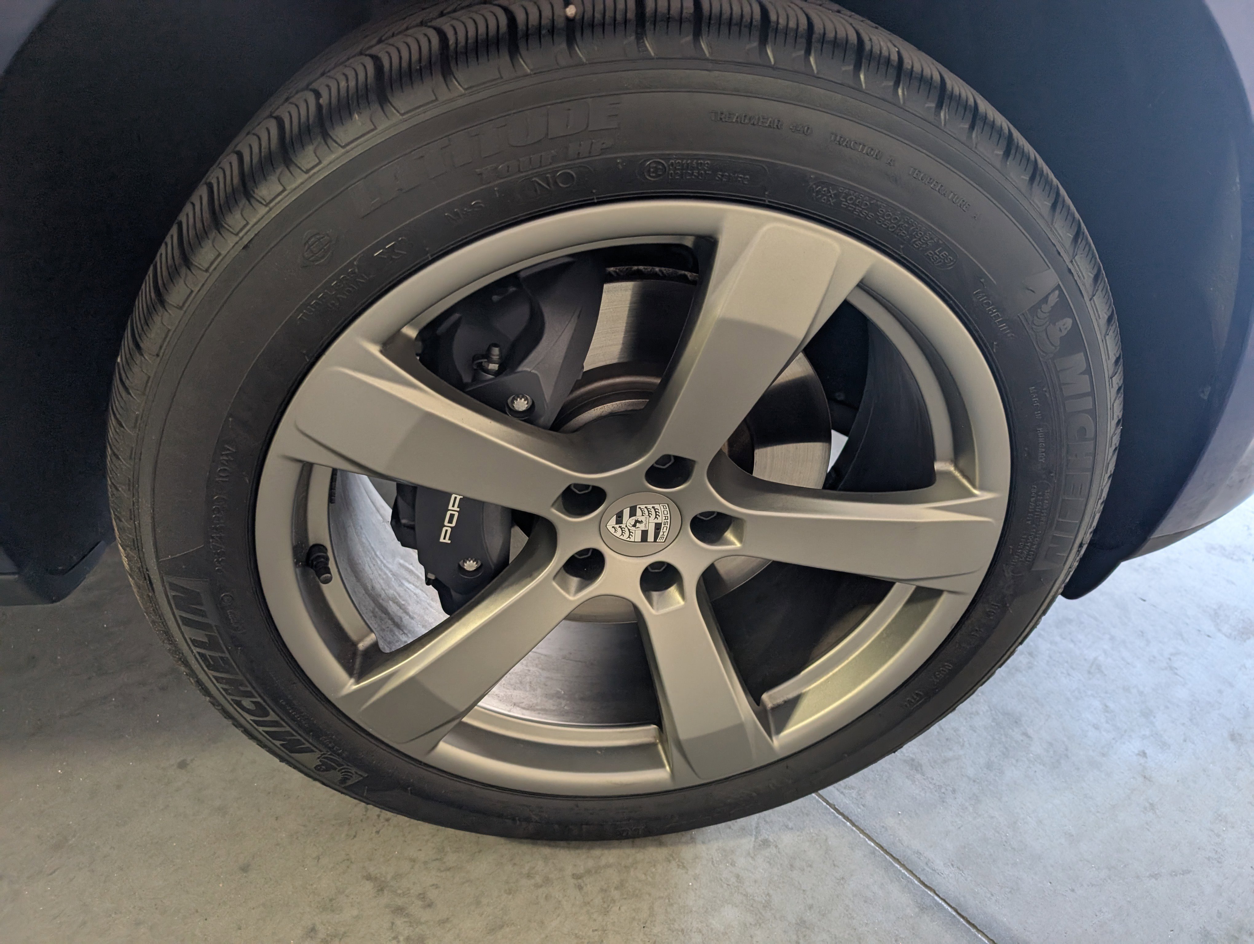Certified 2024 Porsche Macan image 20