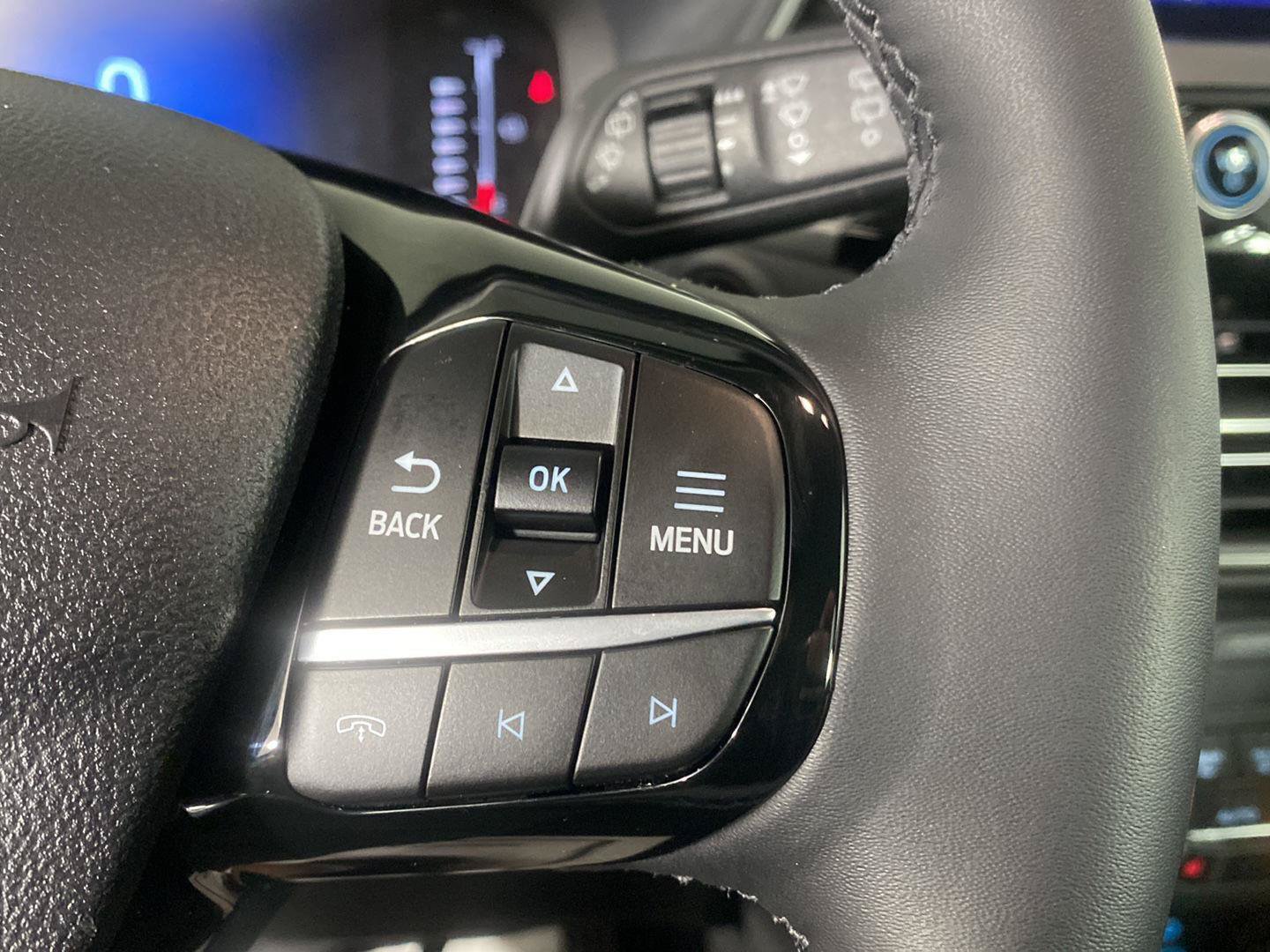 Used 2023 Ford Escape Active AWD/4WD image 12
