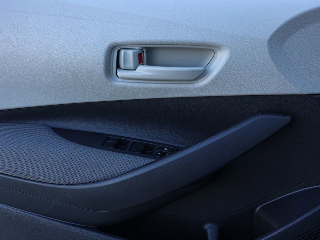 Used 2024 Toyota Corolla LE image 23