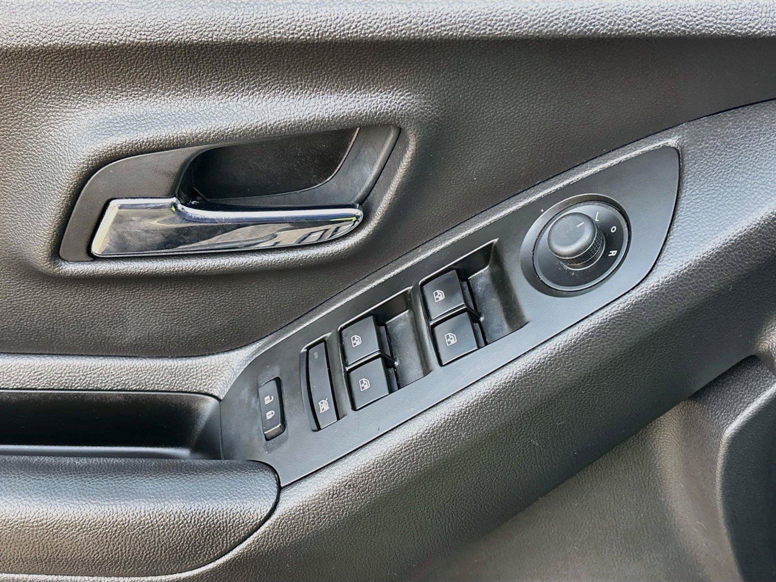 Used 2020 Chevrolet Trax LT w/ Redline Edition FWD image 17