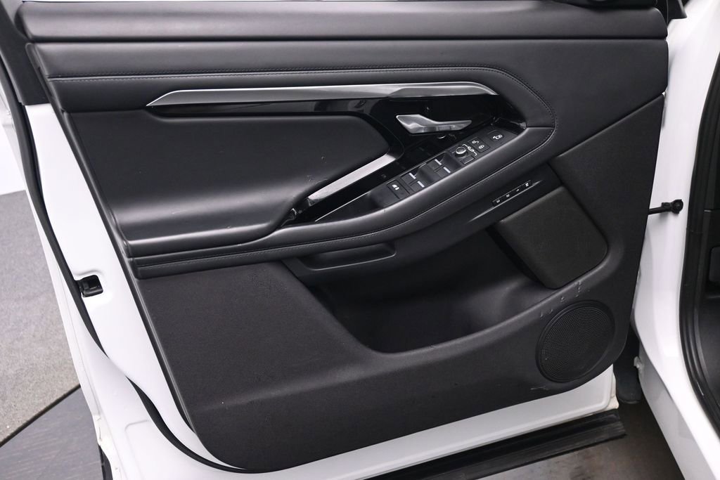 Used 2020 Land Rover Range Rover Evoque R-Dynamic SE AWD/4WD image 13