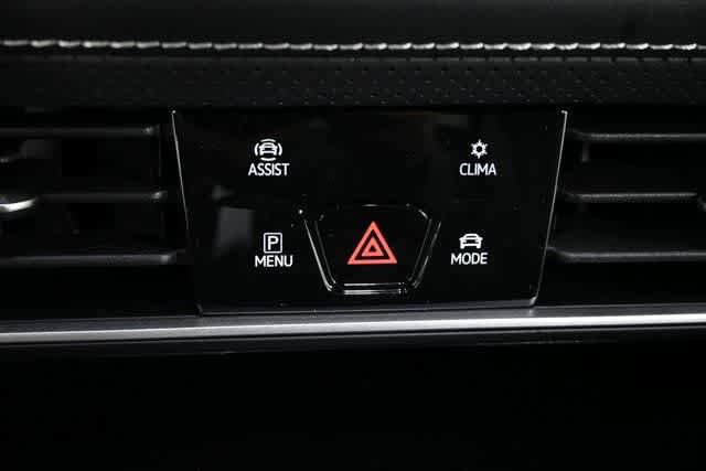 New 2026 Volkswagen Atlas Cross Sport SE FWD image 38
