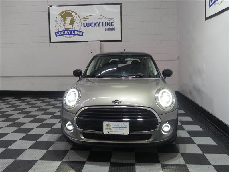 Used 2020 MINI Cooper 2-Door Hardtop w/ Storage Package FWD image 2