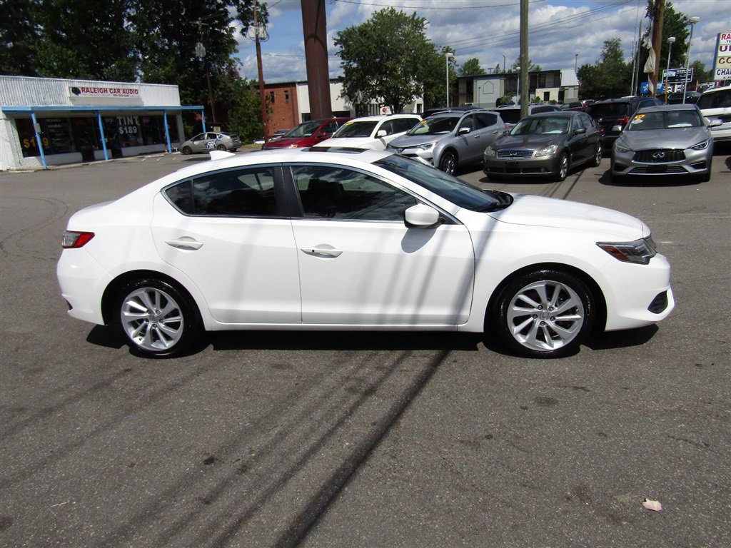 Used 2018 Acura ILX w/ Premium Package FWD image 8