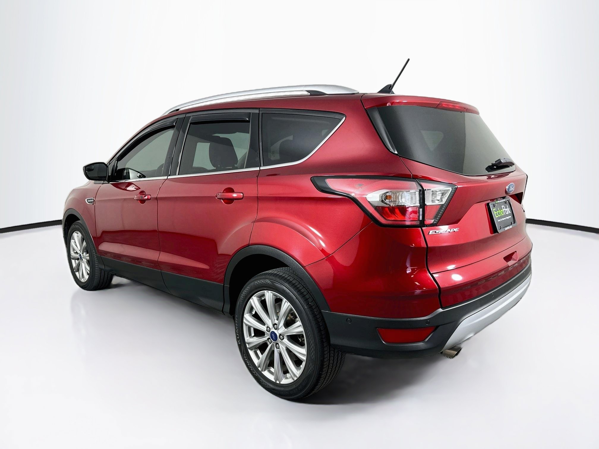 Used 2018 Ford Escape Titanium AWD/4WD image 5