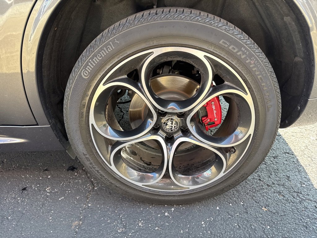 Used 2022 Alfa Romeo Stelvio Ti w/ Active Assist Plus Package image 19