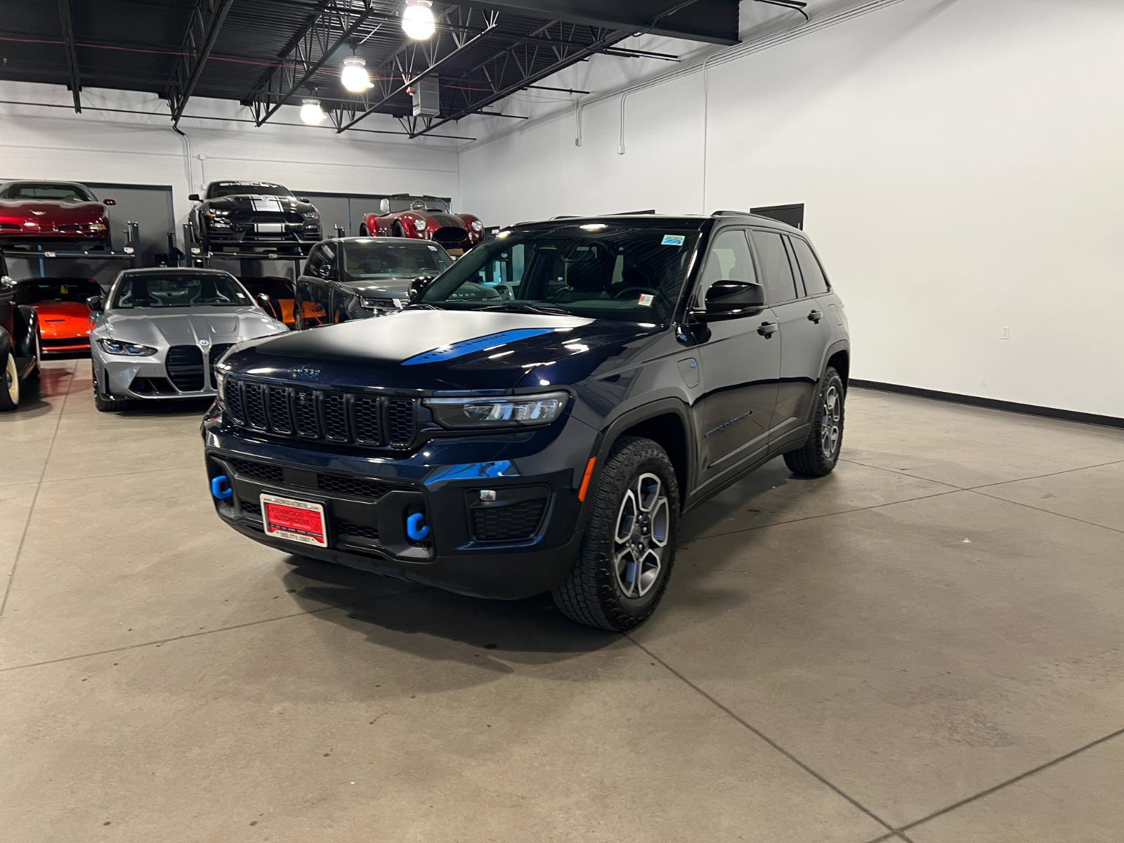 Used 2024 Jeep Grand Cherokee Trailhawk image 7