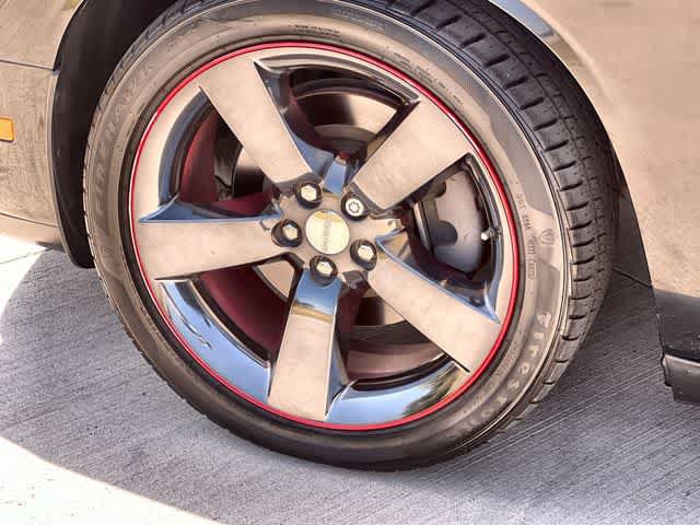 Used 2013 Dodge Challenger SXT RWD image 9