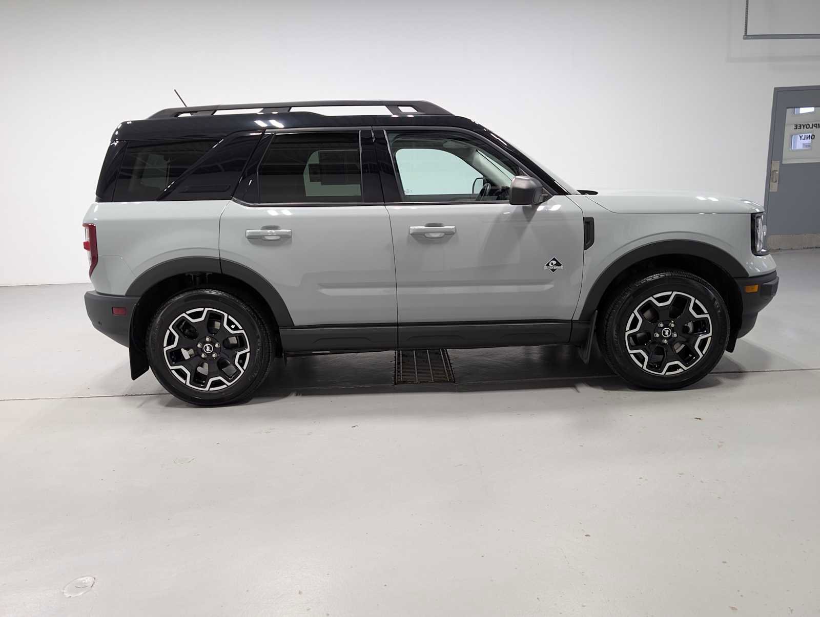 Used 2022 Ford Bronco Sport Outer Banks w/ Tech Package image 7