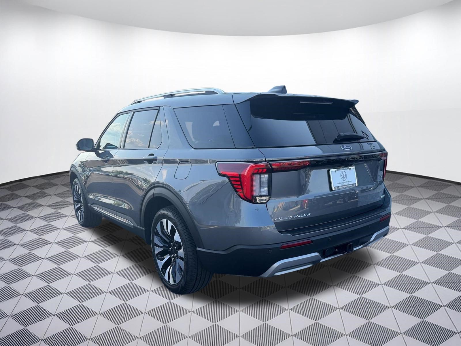 Used 2026 Ford Explorer Platinum w/ LUX Leather Package AWD/4WD image 3