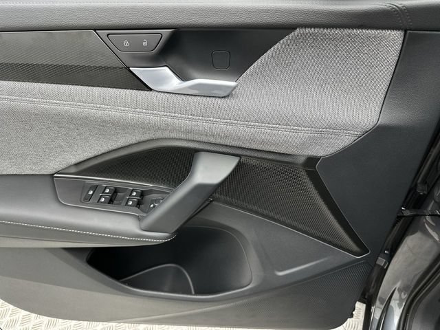 Certified 2025 Volkswagen Tiguan S AWD/4WD image 13