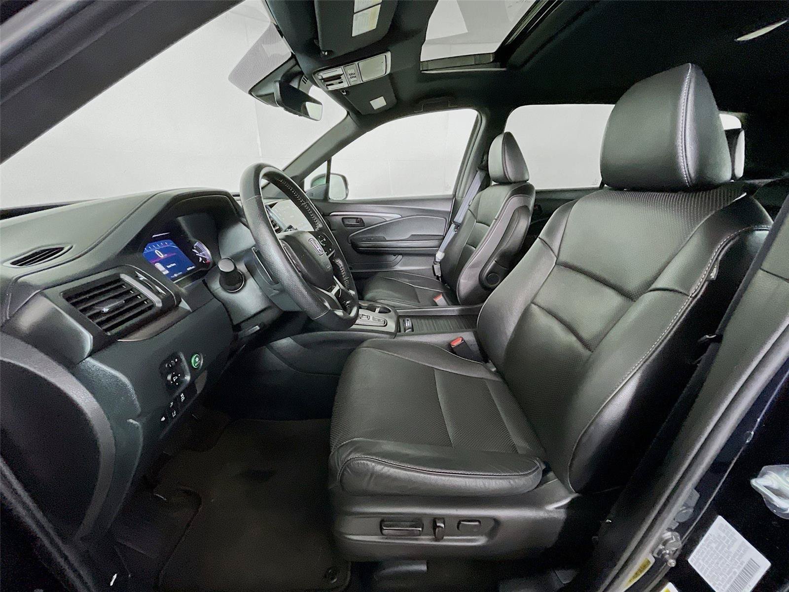 Used 2023 Honda Passport EX-L image 25