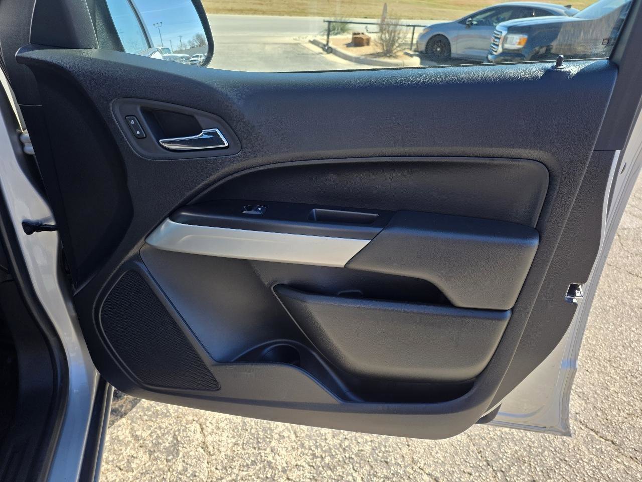 Used 2022 Chevrolet Colorado LT w/ Fleet Safety Package RWD image 14