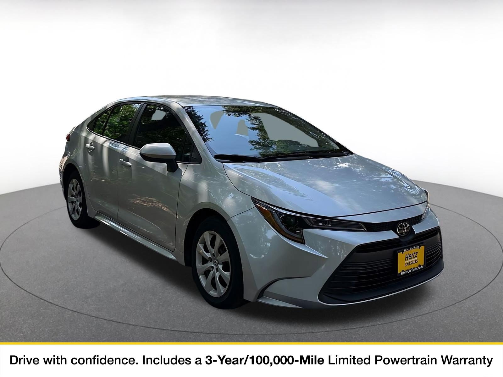 Used 2025 Toyota Corolla LE FWD image 1