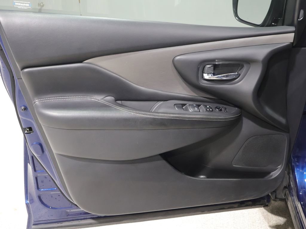 Used 2022 Nissan Murano S AWD/4WD image 13