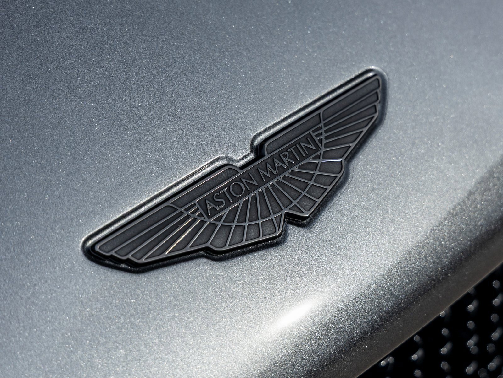 Used 2023 Aston Martin DBS Coupe image 16