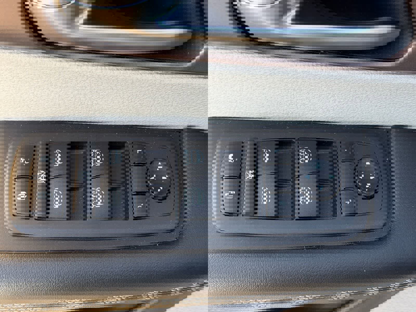 Used 2024 Chrysler Voyager LX image 16