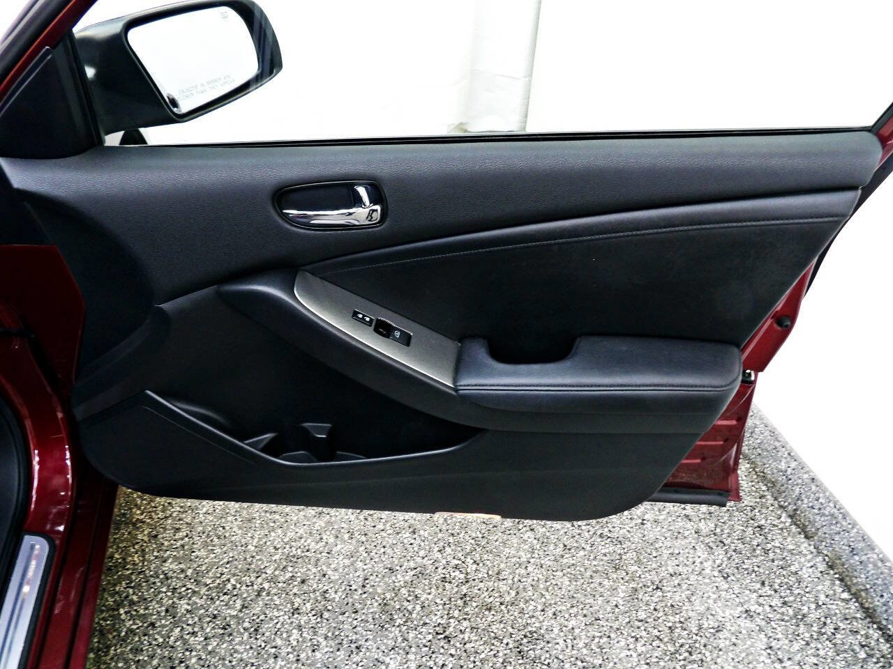 Used 2011 Nissan Altima 3.5 SR w/ 3.5SR Premium Pkg FWD image 11