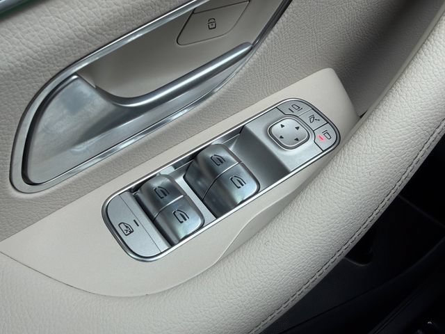 Used 2025 Mercedes-Benz GLE 350 4MATIC image 33