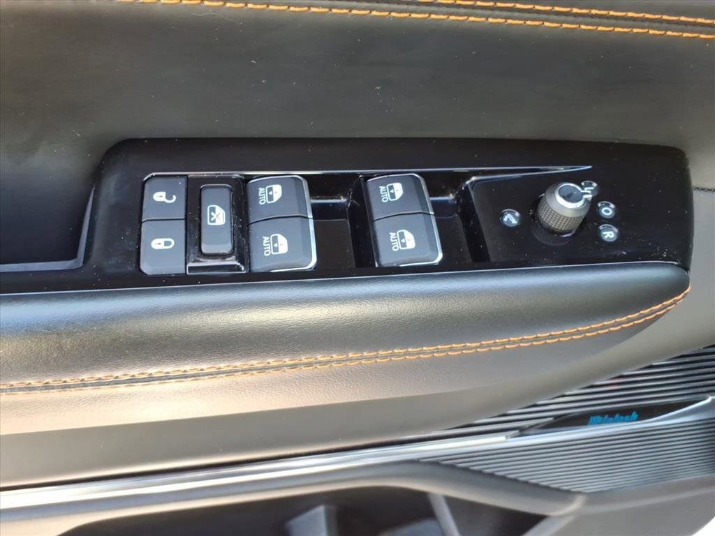 Used 2024 Jeep Grand Wagoneer L Series III image 24