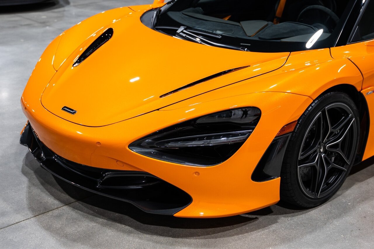 Used 2019 McLaren 720S Performance RWD image 11