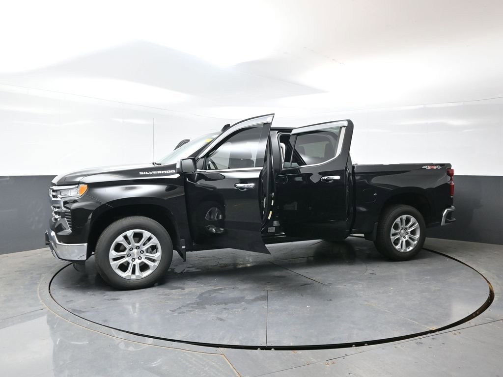 Used 2023 Chevrolet Silverado 1500 LTZ AWD/4WD image 33