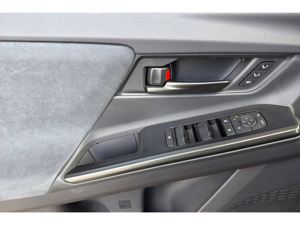New 2026 Toyota C-HR AWD/4WD image 11