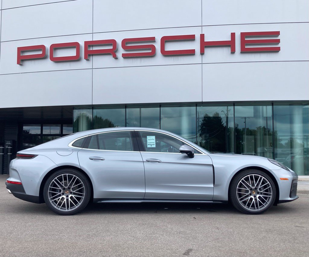 New 2025 Porsche Panamera 4 AWD/4WD image 15
