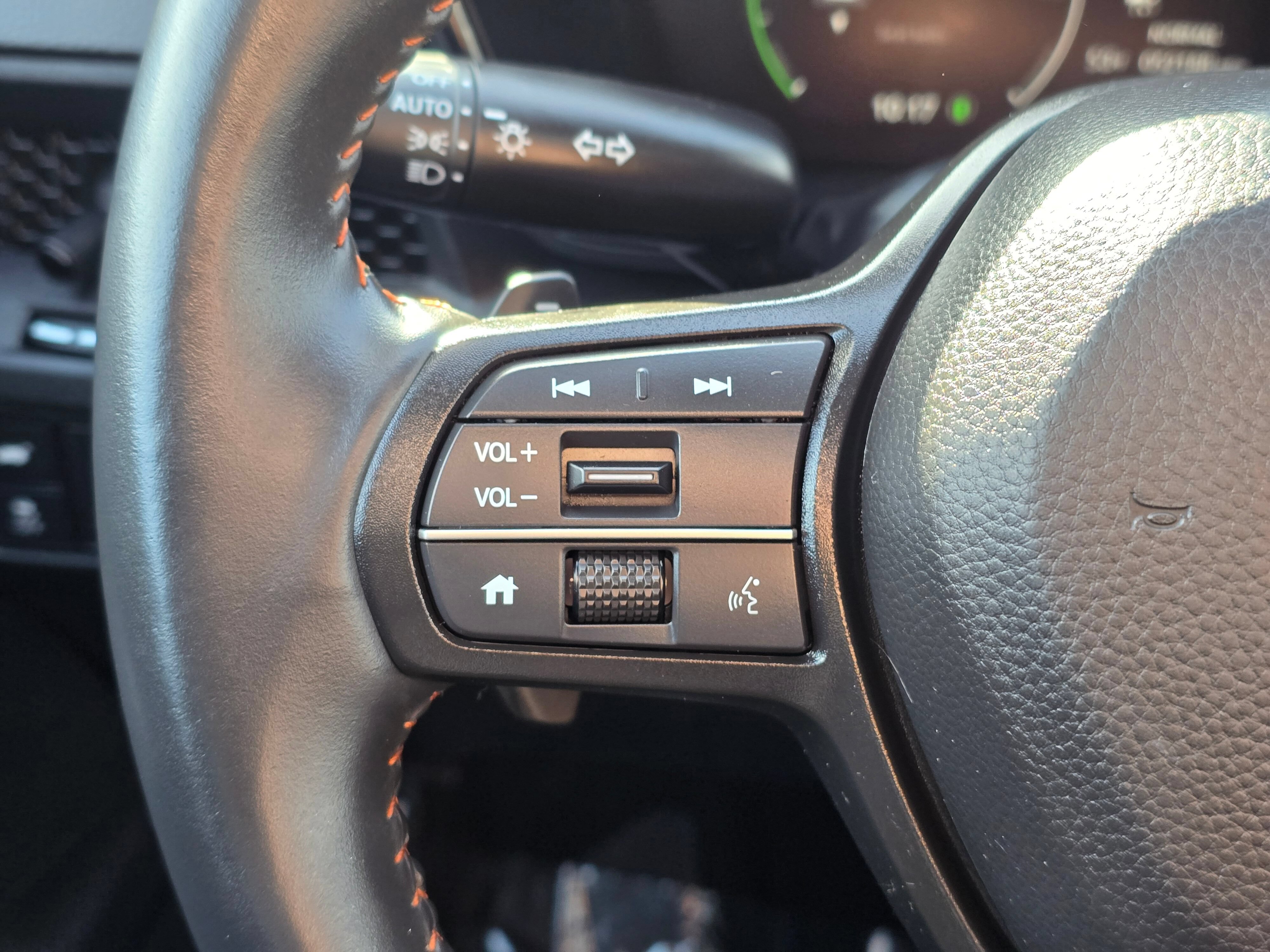Used 2025 Honda CR-V Sport-L image 31