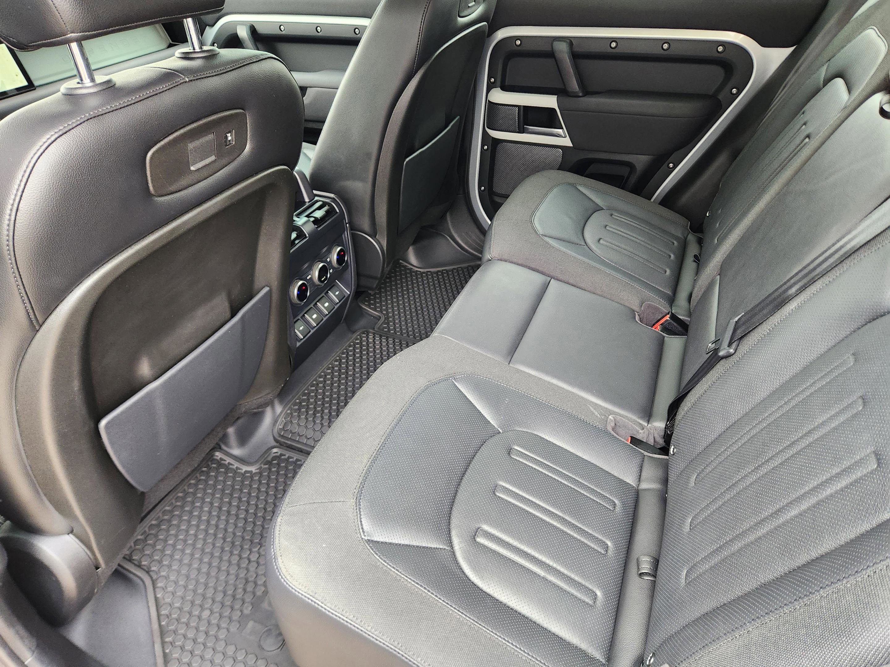 Used 2020 Land Rover Defender 110 First Edition AWD/4WD image 29