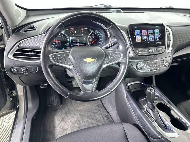 Used 2018 Chevrolet Malibu LT FWD image 21