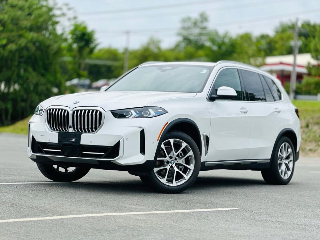 Used 2024 BMW X5 xDrive40i w/ Premium Package