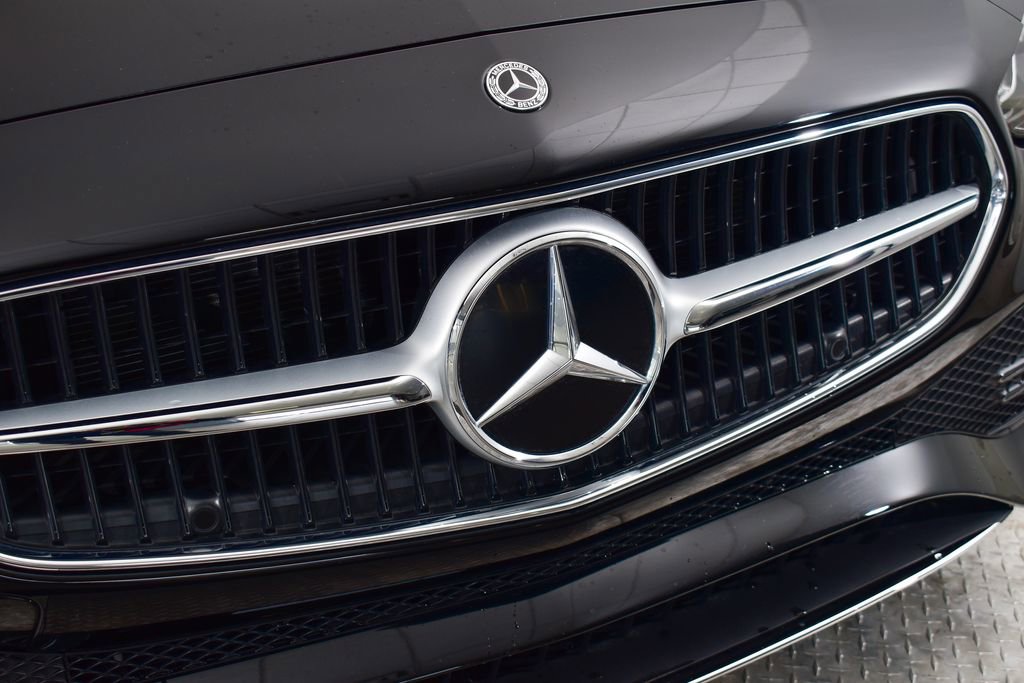 Certified 2025 Mercedes-Benz C 300 4MATIC Sedan image 9