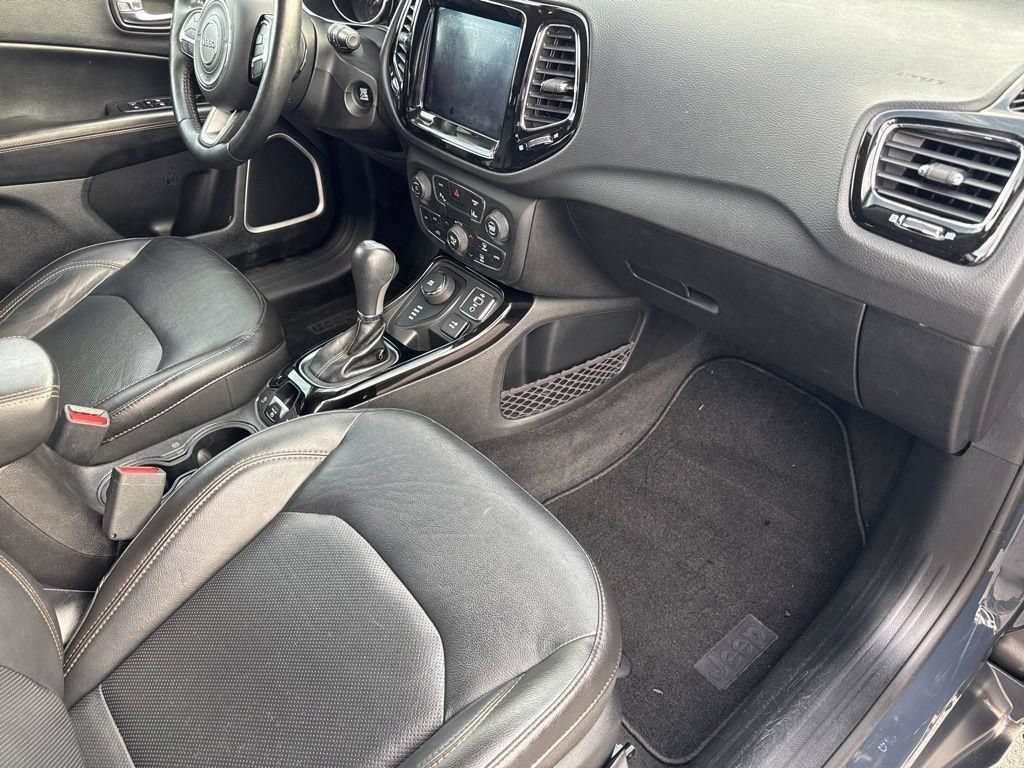 Used 2018 Jeep Compass Limited w/ Navigation Group AWD/4WD image 25