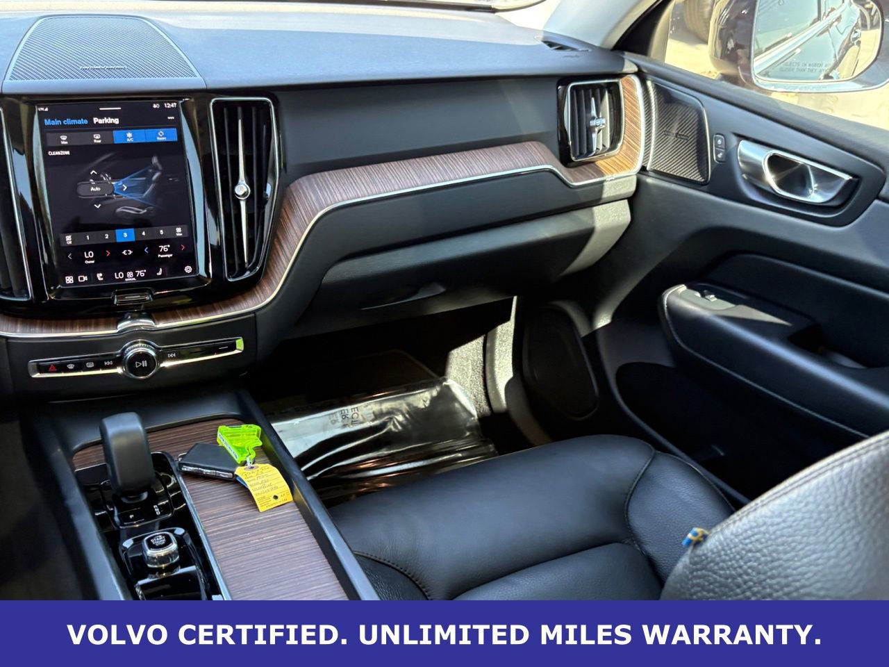 Certified 2023 Volvo XC60 B5 Plus w/ Protection Package Premier image 16