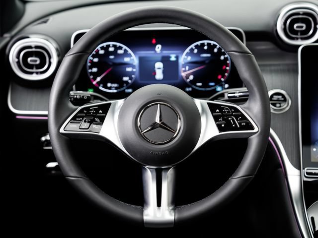 Used 2025 Mercedes-Benz GLC 300 4MATIC image 12