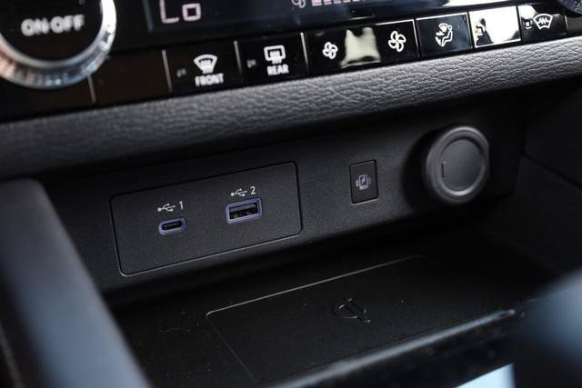 New 2026 Nissan Rogue SL AWD/4WD image 16
