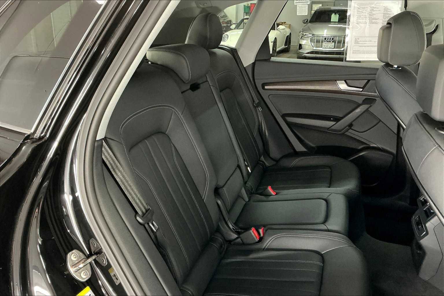 Used 2025 Audi Q5 2.0T Premium image 29