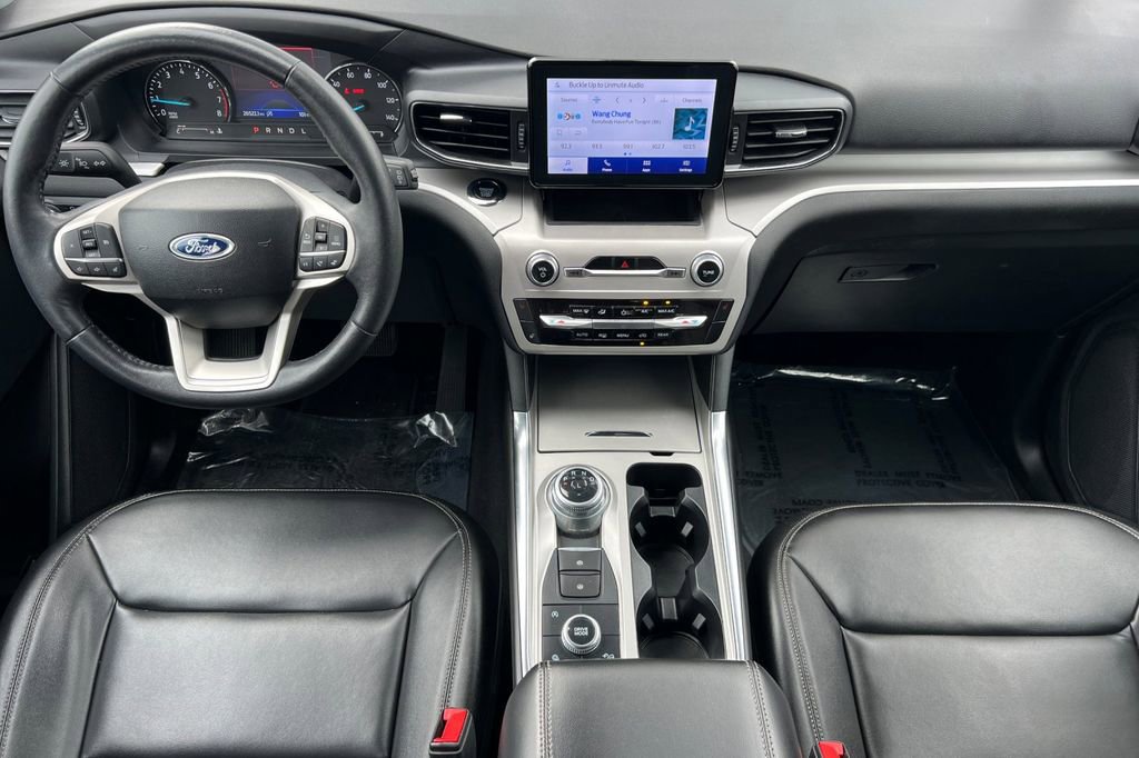 Certified 2024 Ford Explorer XLT w/ Equipment Group 202A image 15