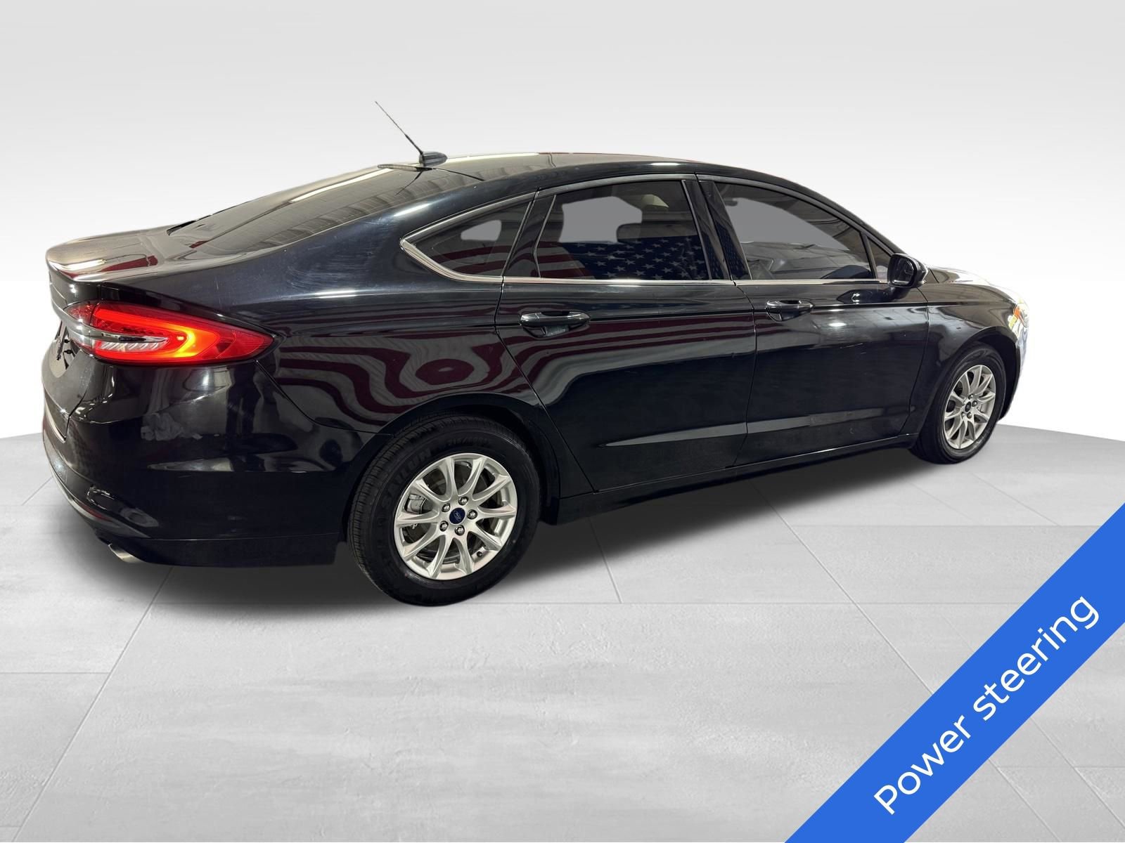 Used 2017 Ford Fusion S FWD image 5