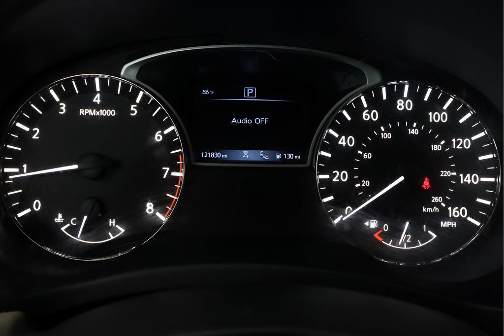 Used 2020 Nissan Pathfinder Platinum FWD image 26