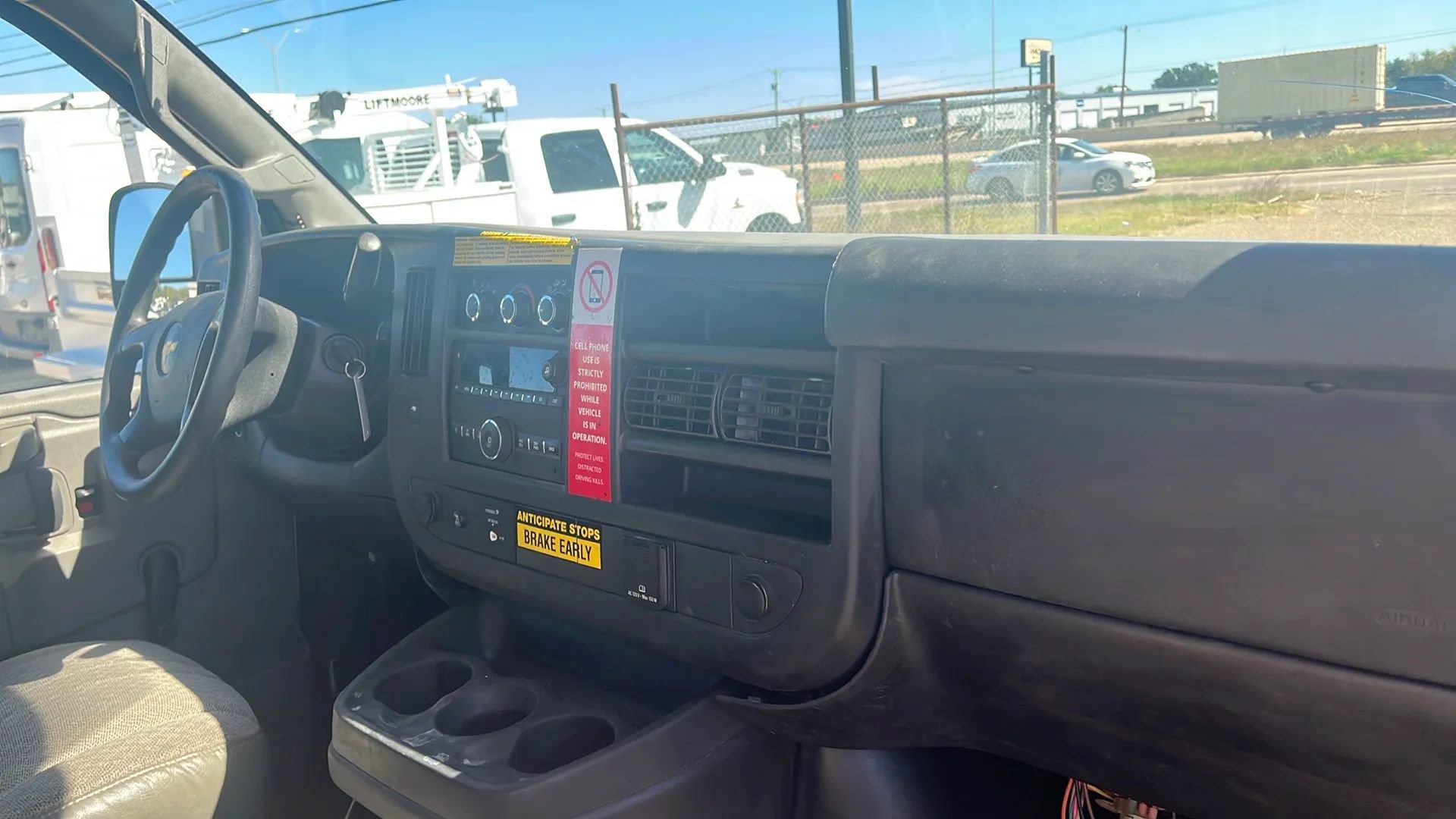 Used 2016 Chevrolet Express 3500 RWD image 12