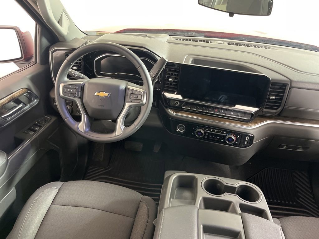 Used 2024 Chevrolet Silverado 1500 LT image 5