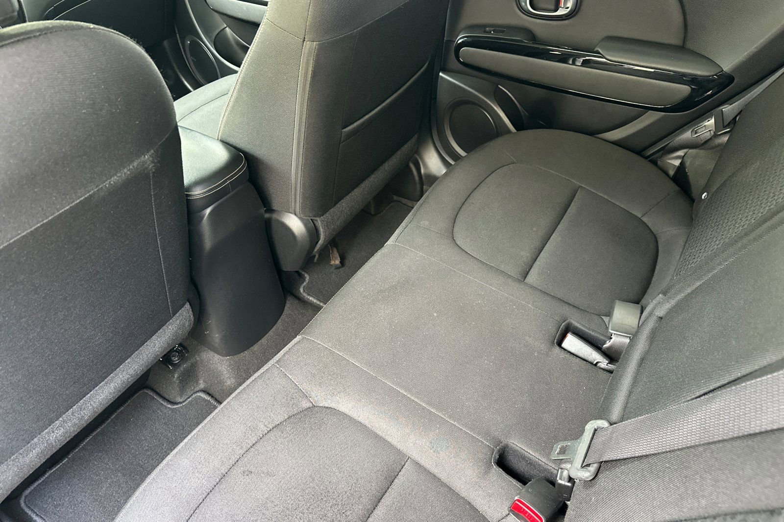 Used 2015 Kia Soul + w/ Audio Package FWD image 9