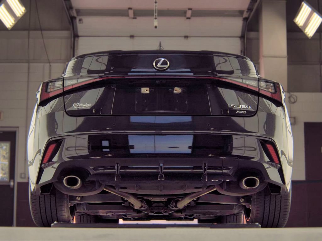 Used 2022 Lexus IS 350 F Sport AWD/4WD image 9