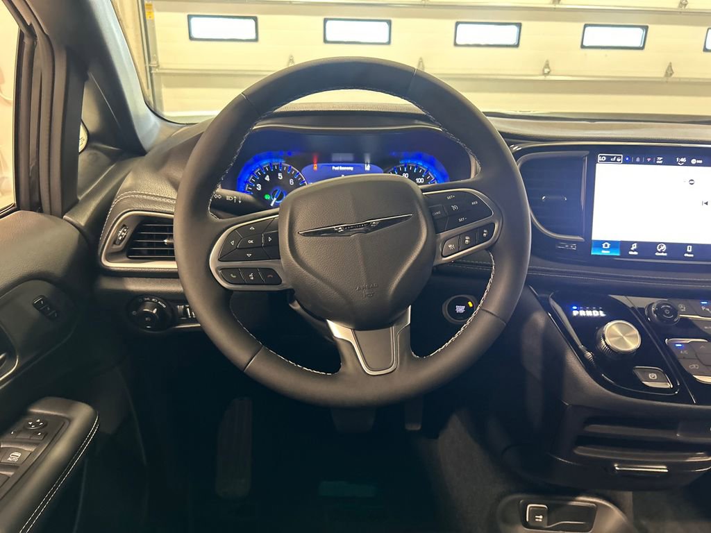 New 2026 Chrysler Pacifica Select FWD image 27