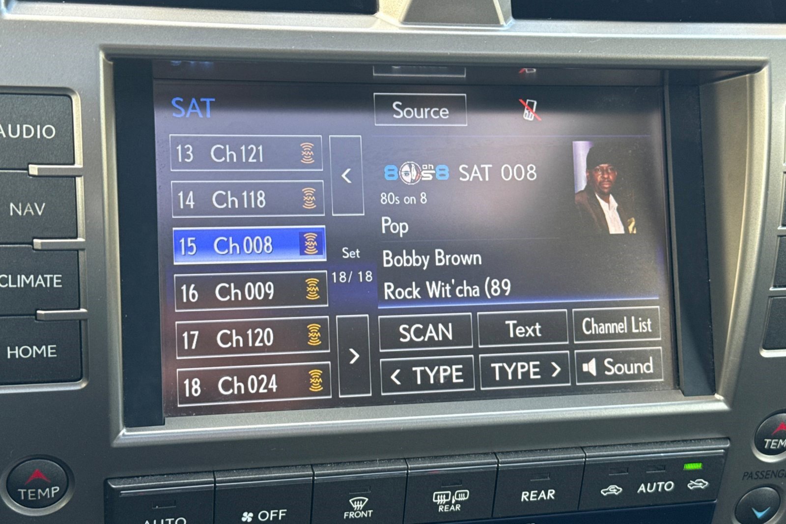 Used 2017 Lexus GX 460 Luxury w/ Preferred Accessory Package image 23