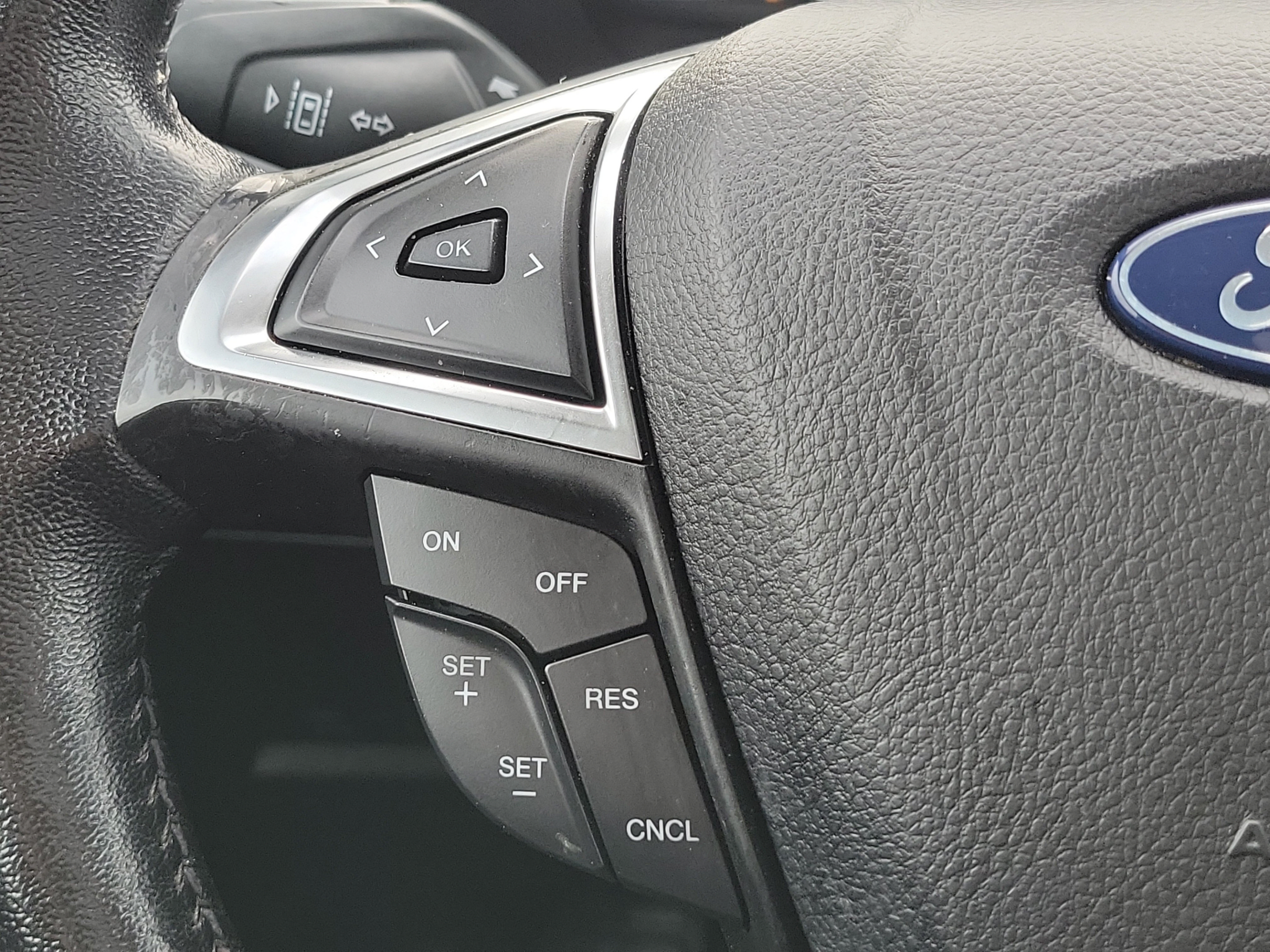 Certified 2024 Ford Edge SEL w/ Convenience Package AWD/4WD image 23