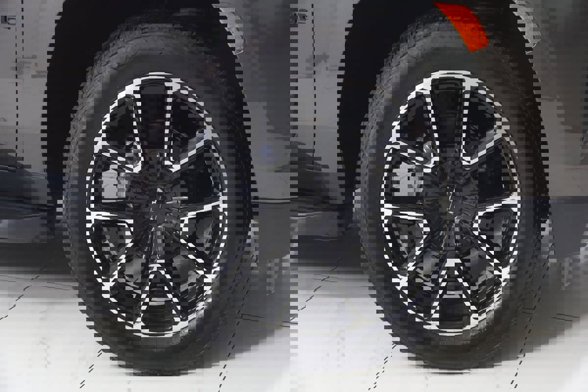 Used 2021 Chevrolet Tahoe RST w/ Rear Media and Nav Package image 17