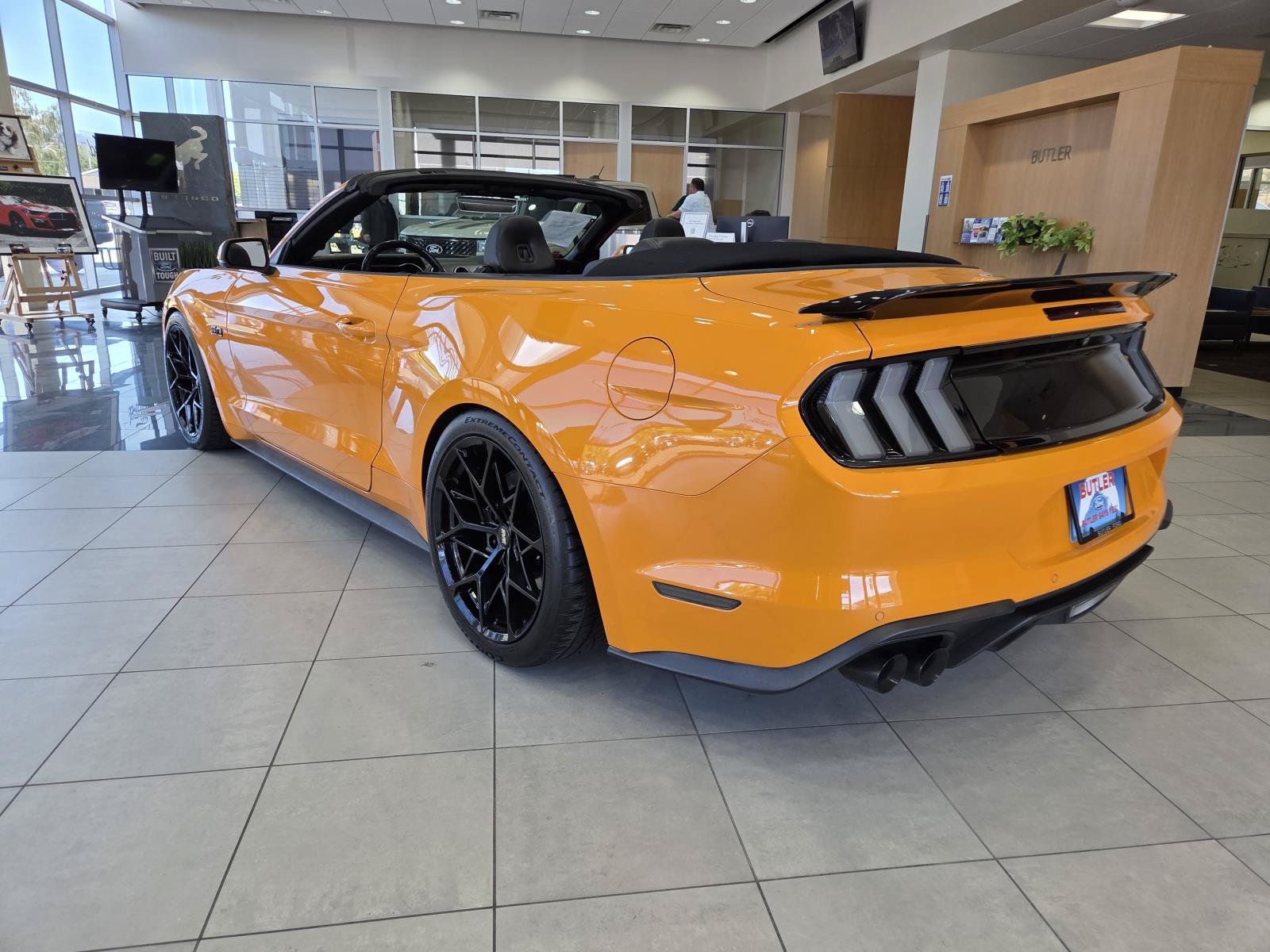 Used 2019 Ford Mustang GT Premium w/ Equipment Group 401A RWD image 7